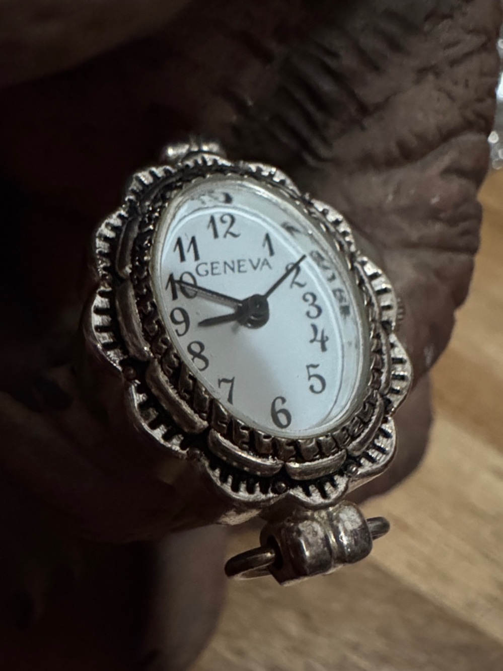 Geneva Silver Floral Oval Pendant Watch Un-tested.